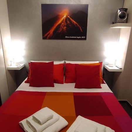 Appartamento Carminella คาตาเนีย ภายนอก รูปภาพ